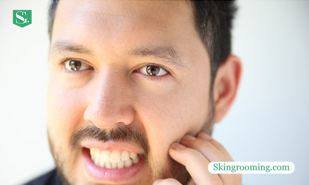 using-face-moisturizer-on-beard